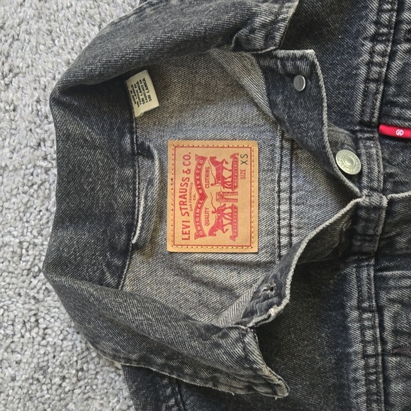 XS Levi Strauss Denim Jacket Faded Black with Silver Hardware - Picture 3 of 5